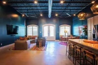 'Green Door' Downtown Loft