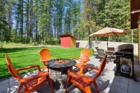Premier Location-The Cozy West Glacier Cabin