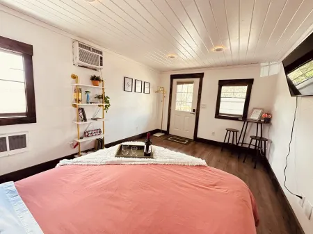 Cute Weekend Retreat.