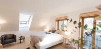 Beautiful vacation home in a large park with mountain views