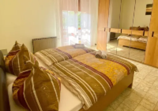 Limone apartment: pool, air conditioning, seating area, parking lot, 5 minutes walk to the lake