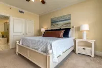 UPDATED Beach Front Condo - Holiday Isle 302 - Pool, Sauna, Hot Tub, Grill, W/D - بوتيك