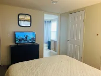 Comfy Mobile Home located minutes from restaurants and venues.