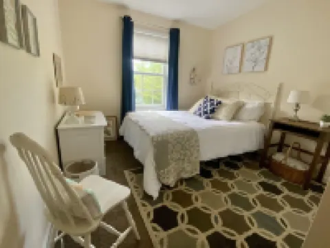 Charming Cottage in Private Lake Community (Pet-Friendly 庫克薩基酒店