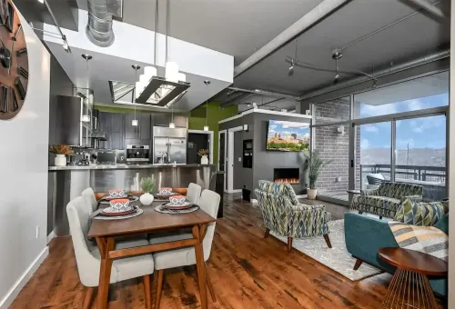 Luxury Condo in Akron Northside District. Level 2 EV Charging complimentary !!