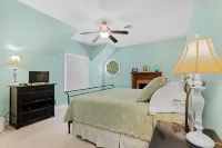 Healdsburg, sleeps 10, pool, hot tub, gardens, BBQ, Vineyard Views Sonoma - Cutrer Vineyards Inc附近的飯店