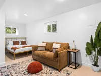 Cozy house Near DC, in Alexandria VA, 5B/2BTH Hotels in Lincolnia