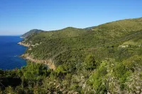 Casa dei Gabbiani, immersed in the Mediterranean scrub