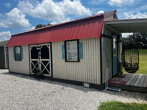 HOLY MOLY looking for small family to spend time. Sleeps 5