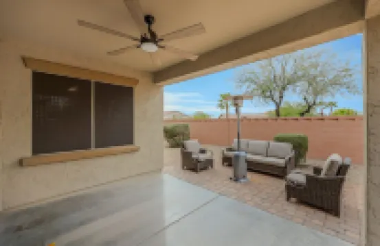 Newly Renovated 4 Bedroom House near hiking and lots of restaurants