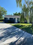 Beautiful 2 Bedroom Home In SLC with Private Hot Tub!