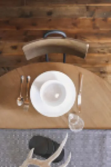 Downtown Isle; one block to Lake Mille Lacs beach!