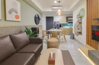 2BR Collins W/ Pool Hotels in Pinang