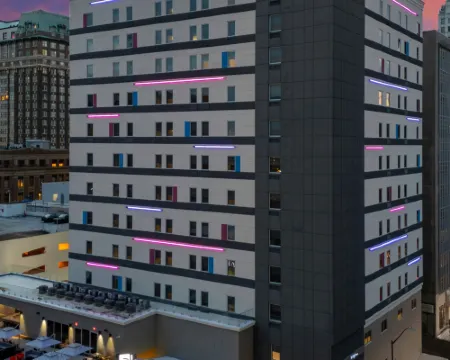 アロフト メンフィス ダウンタウン メンフィスのホテル