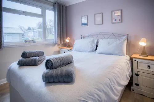 Swanbrook - 2 Bedroom Chalet- Freshwater East - Parkering