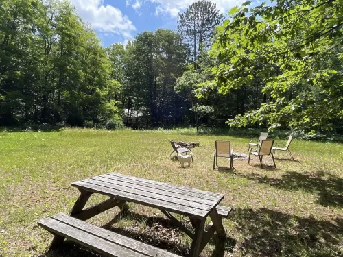 3+ Bedroom House +SAUNA,  Patio, DIRECT Snowmobile Trail Access, & Firepit