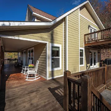 Majestic Mtn & Valley Views, Hot Tub+Fire Pit, Fireplace, Grill, 30 Mins to Avl!
