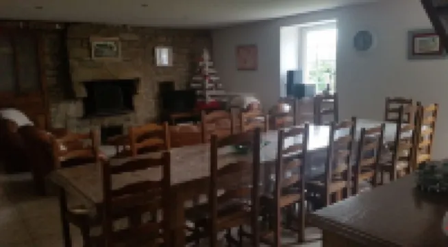 AU FIL DE L 'EAU, Cottage in southern Brittany, located along the RIA of Etel, Morbihan Hotels in Plouhinec