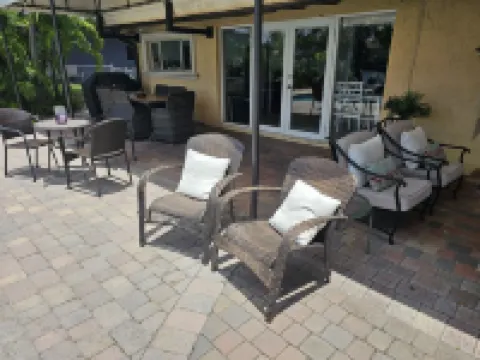 Waterfront Intercostal Family- House, walking distance to the Beach