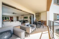 DIRECT BEACHFRONT WAILEA PANORAMIC OCEAN & OUTER ISLAND VIEWS 4Bd 3BA 3892 s.f.