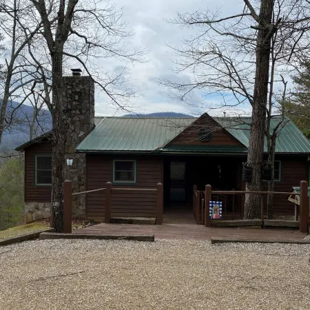 McDaniels Misty Blue ~ A Cozy & Quaint Cabin w/Exceptional Smoky  Mountain Views