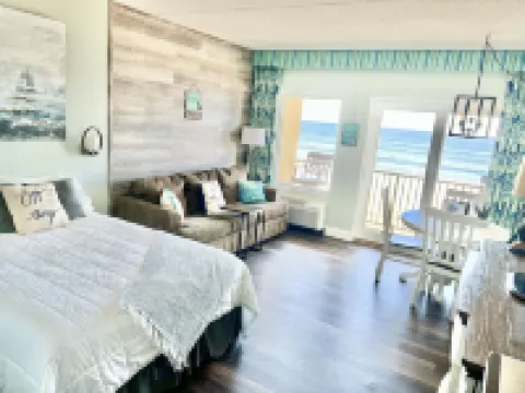 Oceanfront, private balcony with amazing panoramic views of Atlantic Ocean