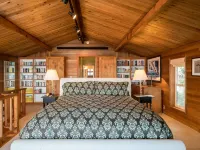 Amenity-Packed Waterfront Island Retreat Hotels in Lopez