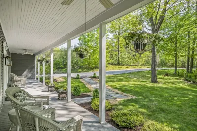 6 bed 7 Bath VT retreat - rent a former B&B Greybourne House,  Manchester VT