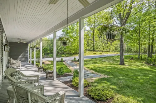 6 bed 7 Bath VT retreat - rent a former B&B Greybourne House,  Manchester VT