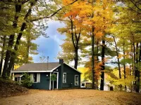 Lakefront Cabin - Hot Tub, Kayaks, Canoe, Pedal Boat, Fishing Dock- Pet Friendly - Hytter