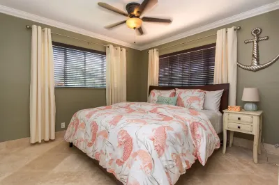 Location,location, location!Amazing Pool, Minutes Away From White, Sandy Beaches