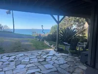 Black Sands Escape- Ocean and Range Views- Comfort Hotels near Cape Mendocino Lighthouse(At Shelter Cove)