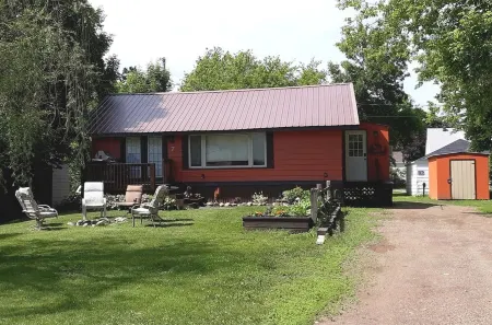 5 BEDS 2BA Crosby Home Just 4 blocks from Main Street & Bike Trails!