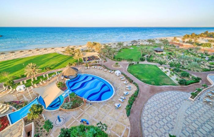 Danat Jebel Dhanna Resort