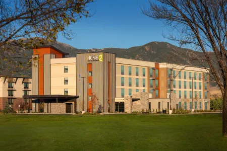 Home2 Suites by Hilton Bozeman Midtown Отели в г. Бозмен