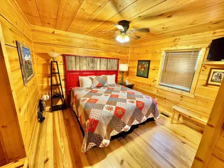 Driftwood Cabin #303 Отели в г. Маунтин-Вью