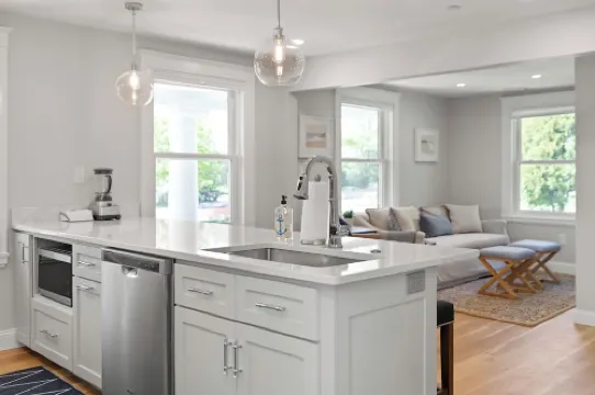 2 Bed, 1.5 Bath Stunning Apartment, Central Andover Location