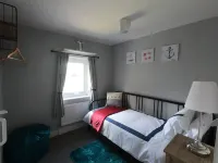 Wayside Cottage Vacation Home