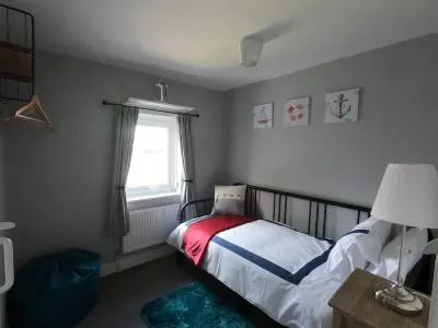 Wayside Cottage Vacation Home Hotels near Clacton Pier