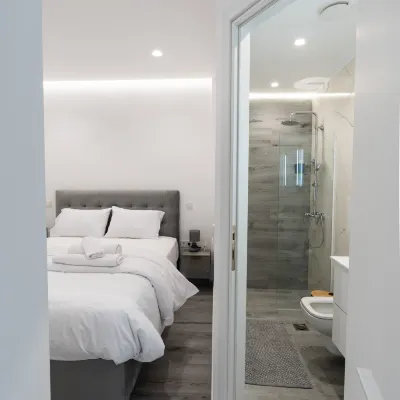 Charming 2 Bedroom House in Iraklio, Greece 伊拉克利奥附近的飯店