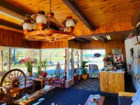 The Ranch Motel - Parking