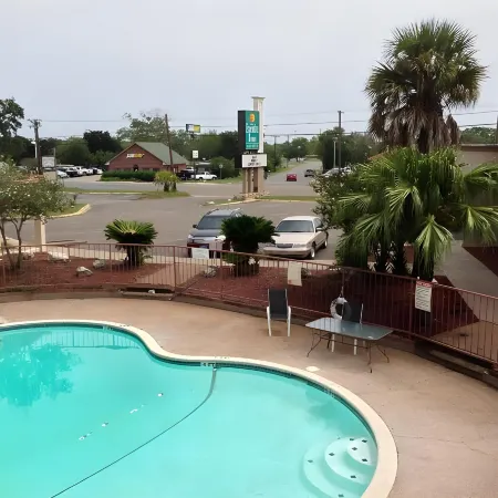 Executive Inn Beeville US 181 by Capital O