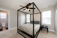 3 Bdrm House Across Birkdale Village & Lake Norman
