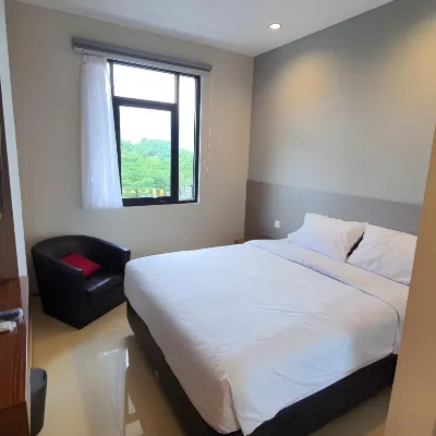 Yokotel Net Hoteles cerca de Estación de tren Bandung