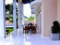 Grand 7 Hotel Thalawathugoda Hotels in Battaramulla