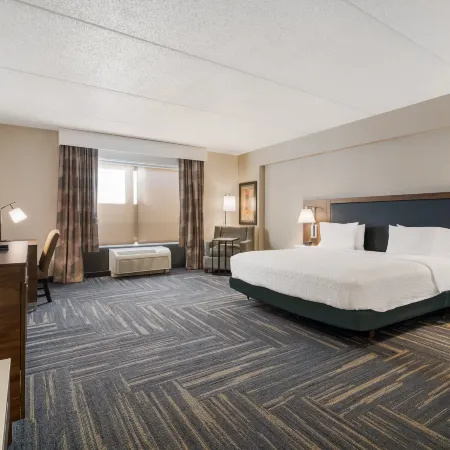 Hampton Inn & Suites Plattsburgh