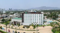 Holiday Inn Acapulco la Isla, an IHG Hotel Hotels near Acapulco International Airport