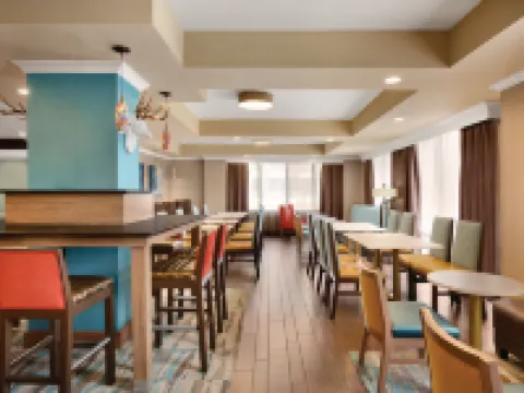 แฮมป์ตันอินน์ แอตแลนตา บัคเฮด โรงแรมในแอตแลนตา