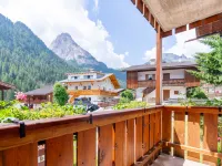 Ca' di nonón Hotels in Penia