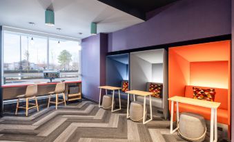 Tru by Hilton Chesapeake Greenbrier